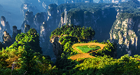 長(zhǎng)沙-韶山、天門山-云天渡玻璃橋煙雨張家界-鳳凰古城雙臥六日